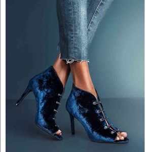 Enzo Angiolini Franses Velvet Blue Heels